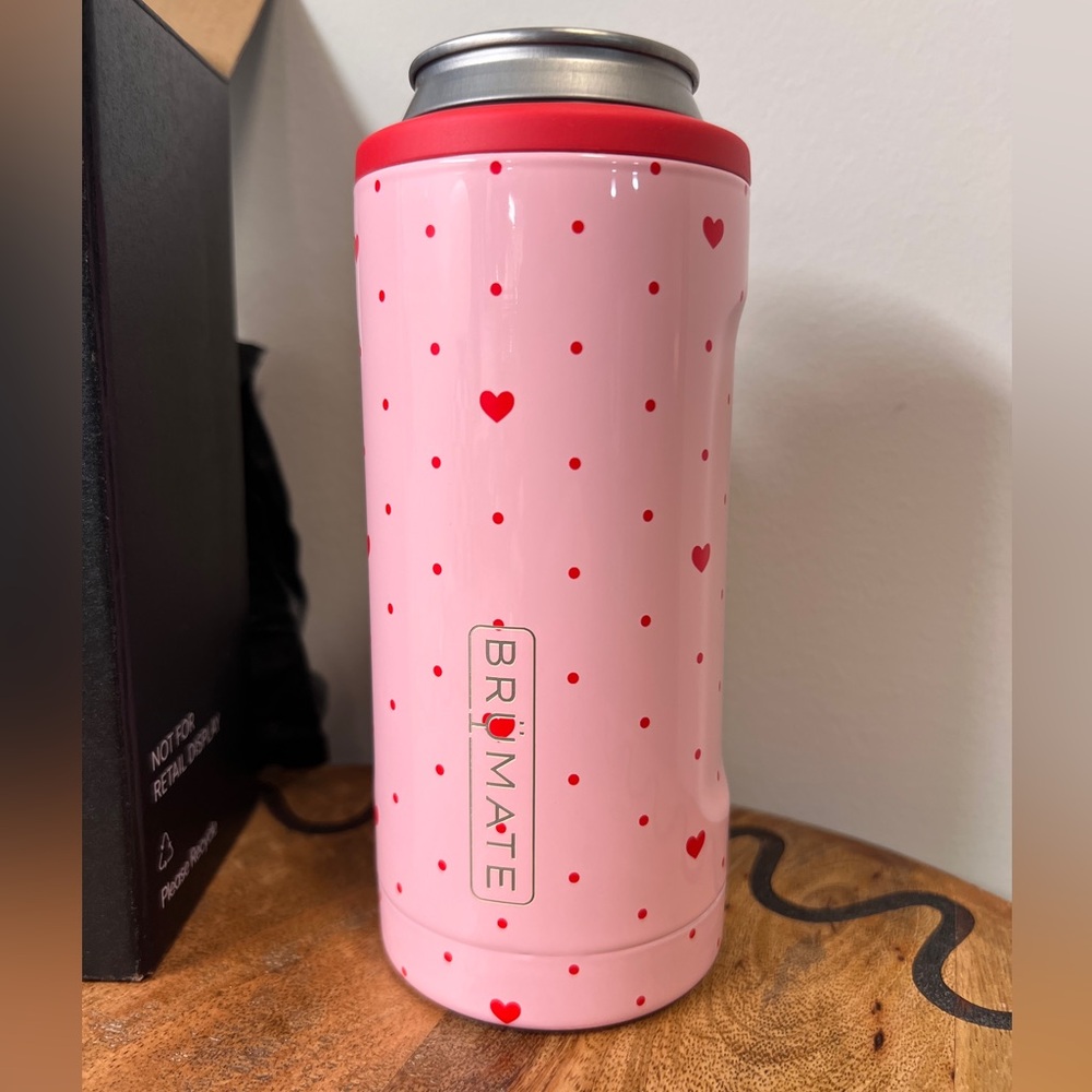 BNIB Brümate Hopsulator Slim LIMITED EDITION RED HEARTS Be Mine Can Cooler
